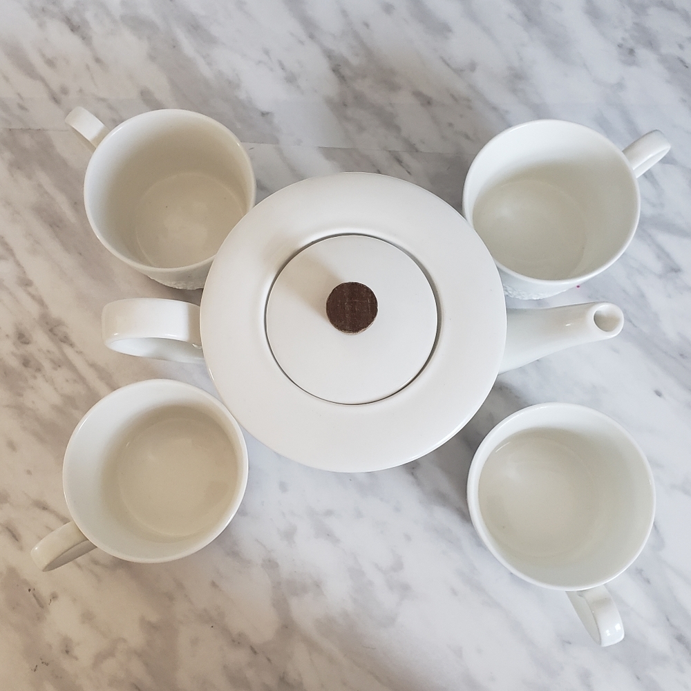 Tea Set - Picture 7 of 7